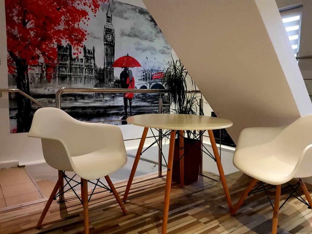 Art Boutique Central Târgu Jiu エクステリア 写真