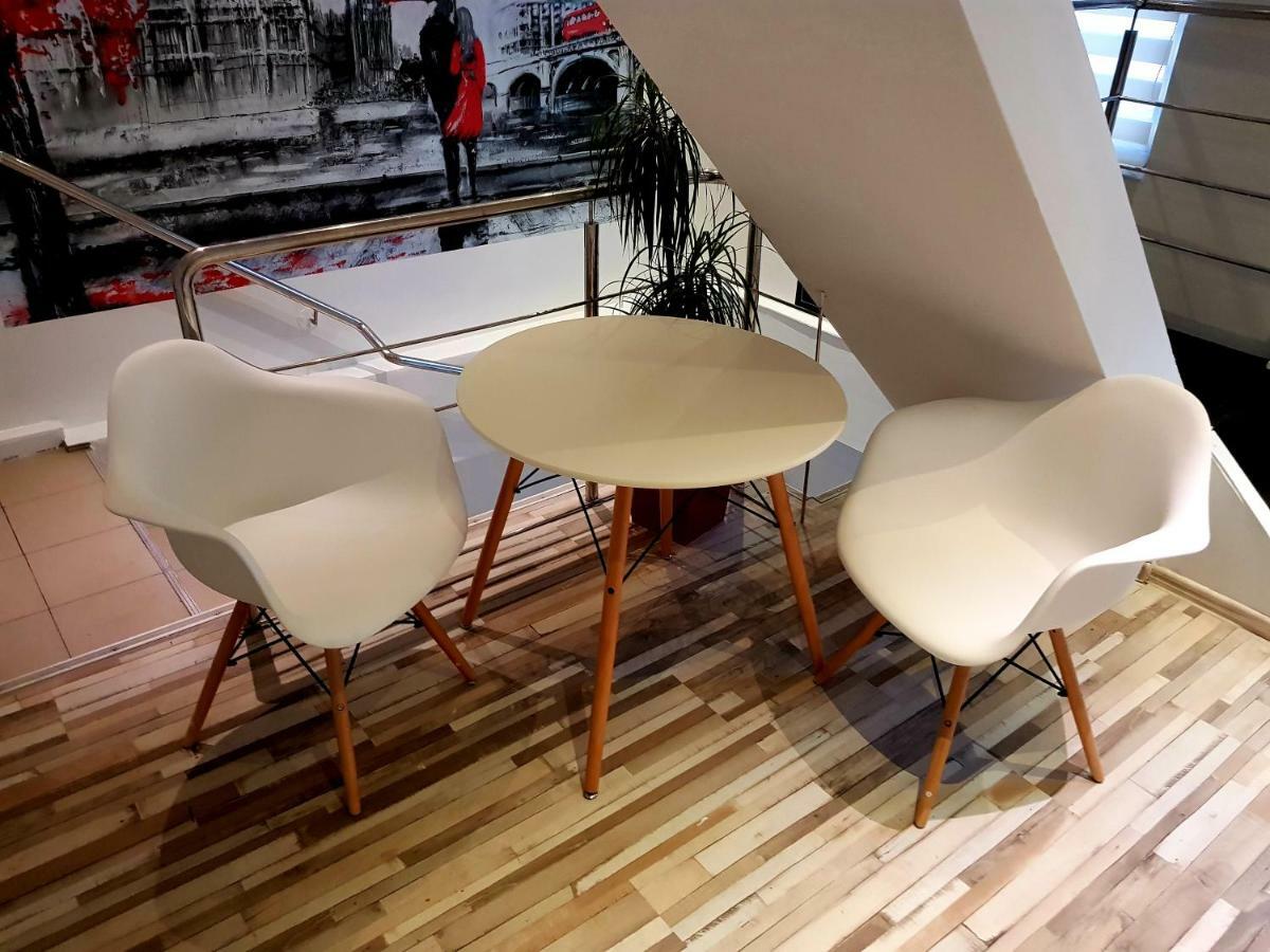 Art Boutique Central Târgu Jiu エクステリア 写真